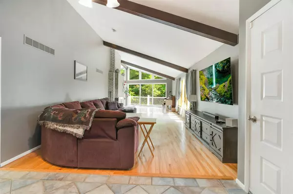 29 Miller Hill DR, Lagrangeville, NY 12540