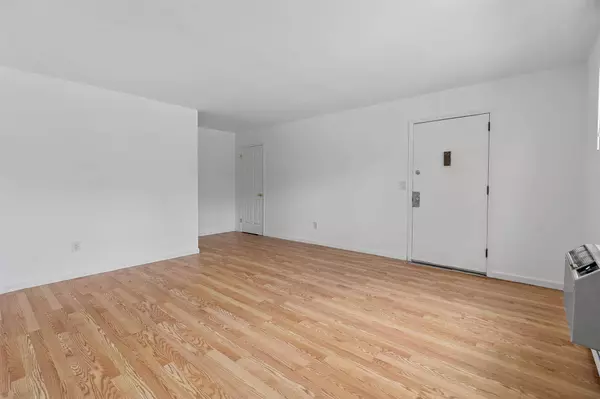 14 E White Gate RD, Wappingers Falls, NY 12590