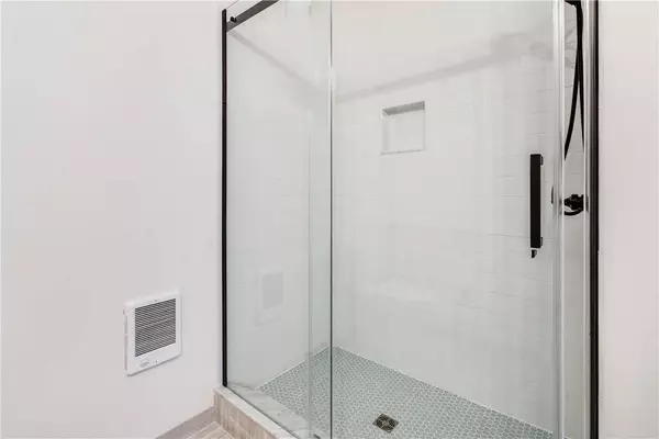 202 Hooker AVE #2, Poughkeepsie, NY 12601