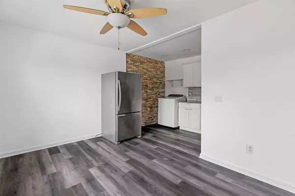 14 E White Gate RD, Wappingers Falls, NY 12590