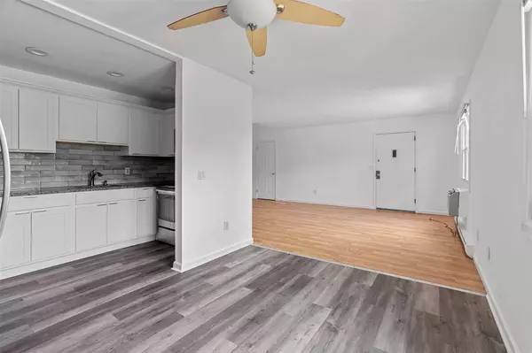 14 E White Gate RD, Wappingers Falls, NY 12590