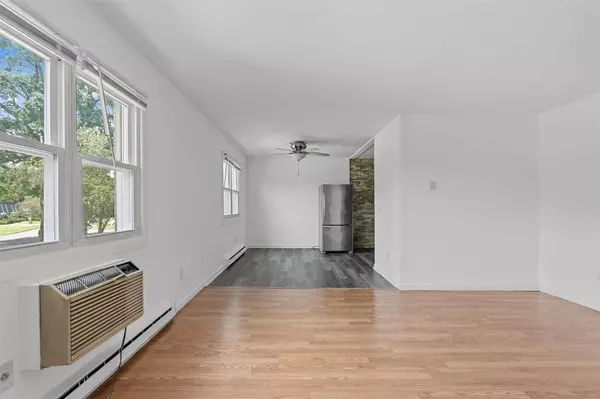 14 E White Gate RD, Wappingers Falls, NY 12590