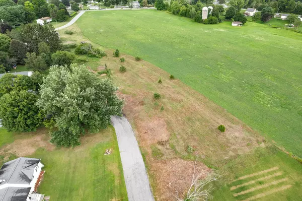 15 Evan RD, Dover Plains, NY 12522