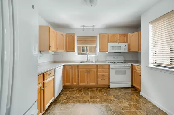 901 Scenic LN, Poughkeepsie, NY 12603