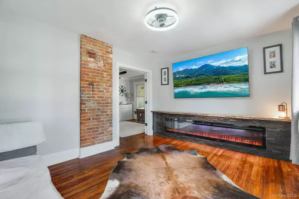 21 Forbus ST, Poughkeepsie, NY 12601