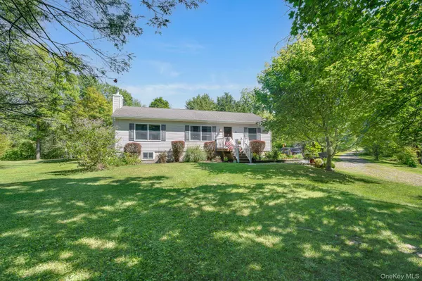 22 Mountain View AVE, Staatsburg, NY 12580