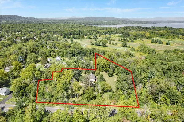 22 Mountain View AVE, Staatsburg, NY 12580