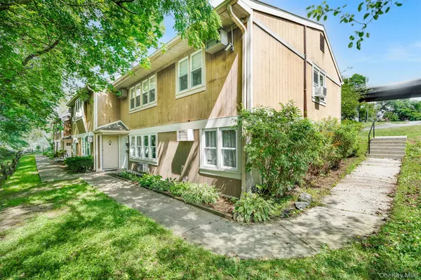 68 Gerald DR #D1, Poughkeepsie, NY 12601