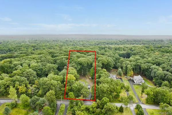 493 Orchard DR, Wallkill, NY 12589