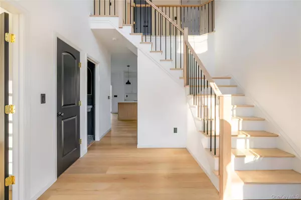 79 Frost Hill RD, Pleasant Valley, NY 12569