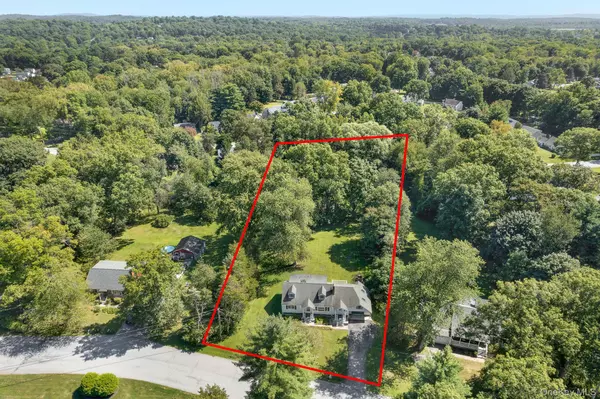 16 Reno RD, Poughkeepsie, NY 12603