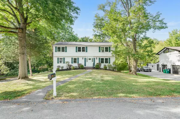 6 Old Mill DR, Poughkeepsie, NY 12603