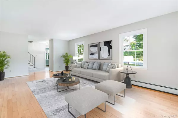 6 Old Mill DR, Poughkeepsie, NY 12603