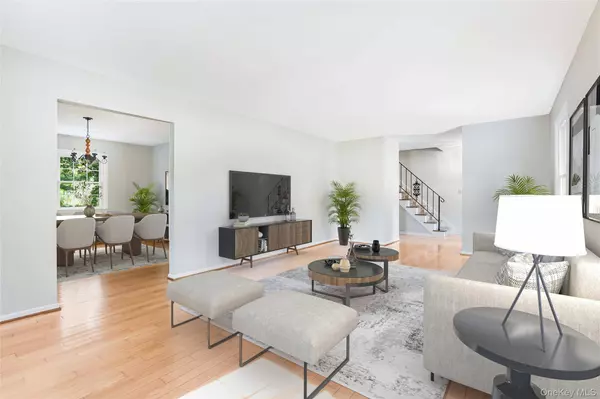 6 Old Mill DR, Poughkeepsie, NY 12603