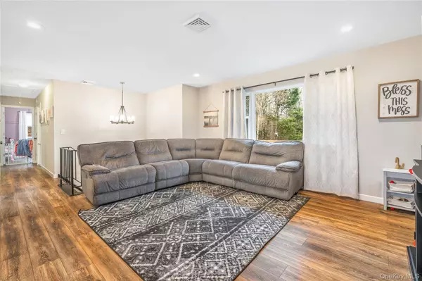 45 Raker RD, Poughkeepsie, NY 12603