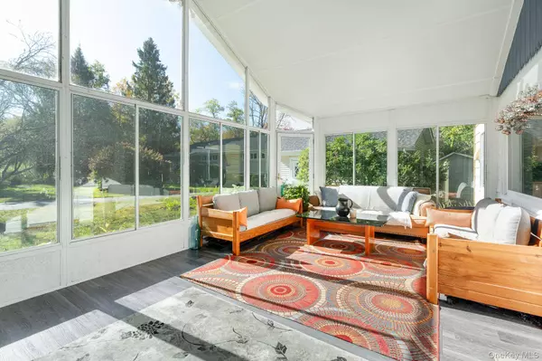 553 Hosner Mountain RD, Stormville, NY 12582