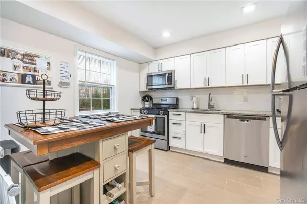 45 Raker RD, Poughkeepsie, NY 12603