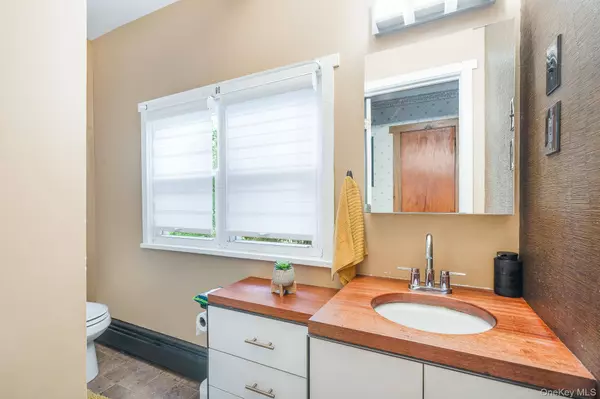 553 Hosner Mountain RD, Stormville, NY 12582