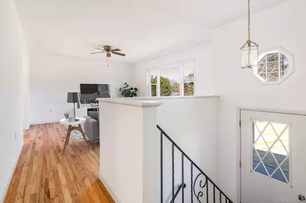 8 Daniel Sabia DR, Wappingers Falls, NY 12590