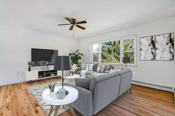 8 Daniel Sabia DR, Wappingers Falls, NY 12590