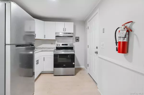 37 S Bridge ST, Poughkeepsie, NY 12601