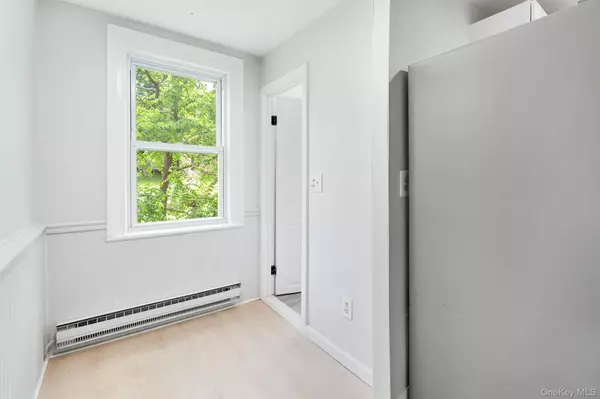 37 S Bridge ST, Poughkeepsie, NY 12601