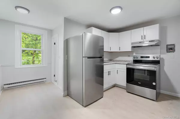 37 S Bridge ST, Poughkeepsie, NY 12601