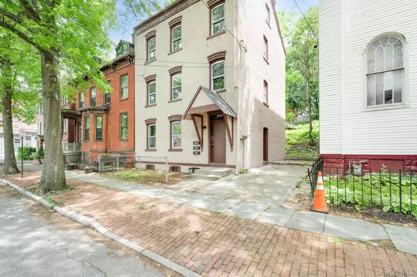 37 S Bridge ST, Poughkeepsie, NY 12601