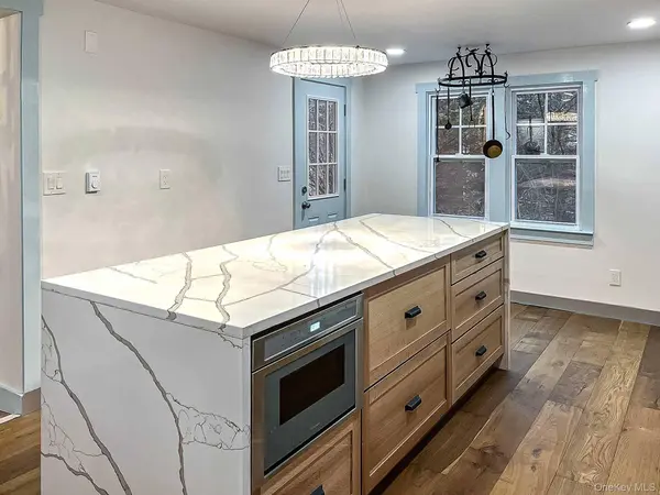 5 Valley Farm RD, Millbrook, NY 12545