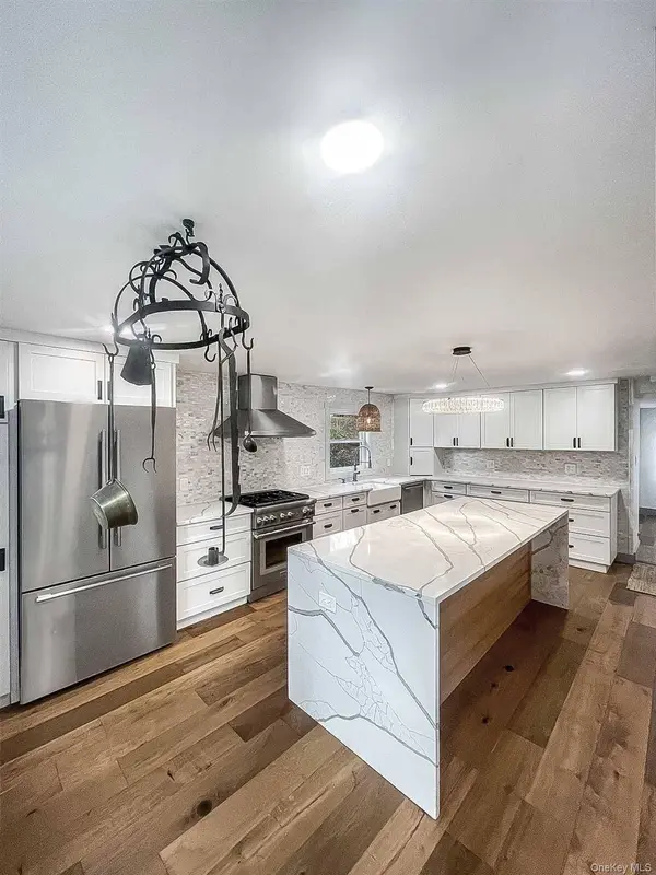 5 Valley Farm RD, Millbrook, NY 12545