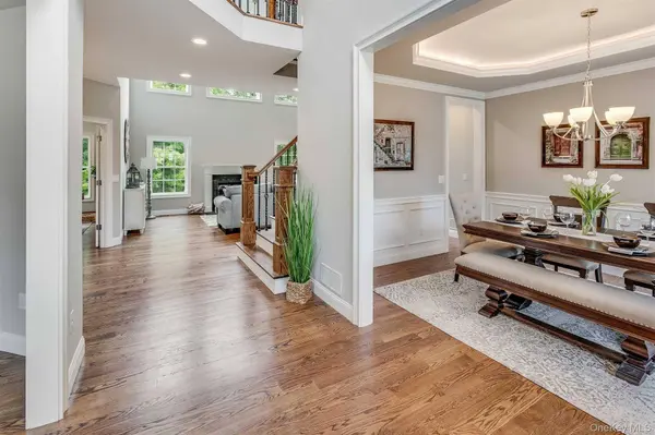 8 Roundhill RD, Hopewell Junction, NY 12533