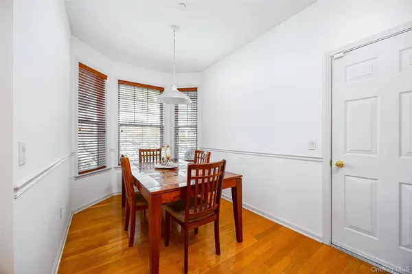 114 Hudson Pointe DR, Poughkeepsie, NY 12601