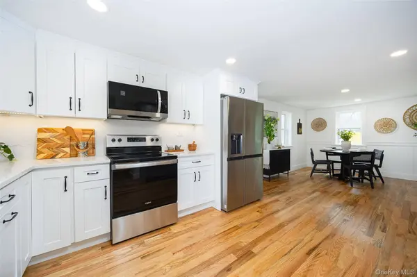 96 Montfort RD, Wappingers Falls, NY 12590