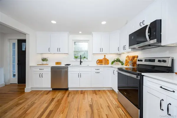 96 Montfort RD, Wappingers Falls, NY 12590