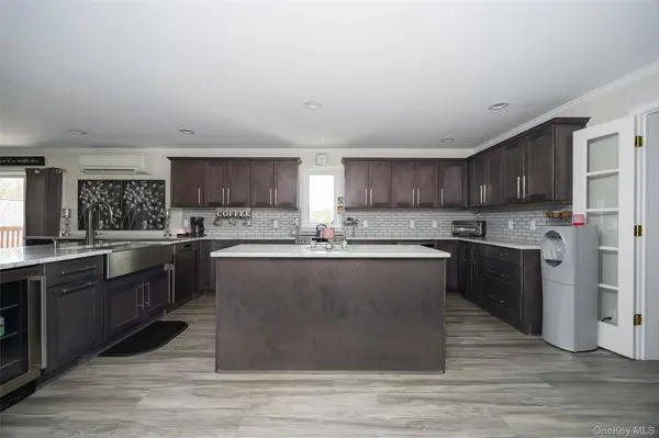 41 Martin DR, Poughkeepsie, NY 12603