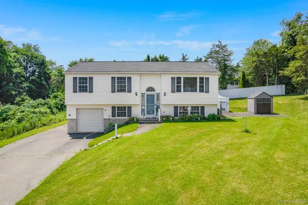 6 Hemlock LN