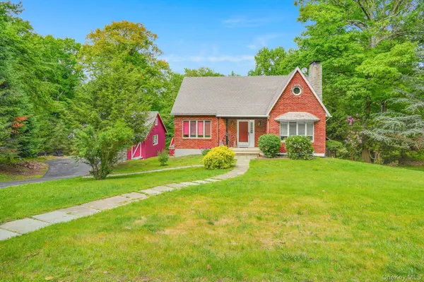 54 Bowe LN, Lagrangeville, NY 12540