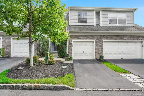 504 Southview DR, Poughkeepsie, NY 12601