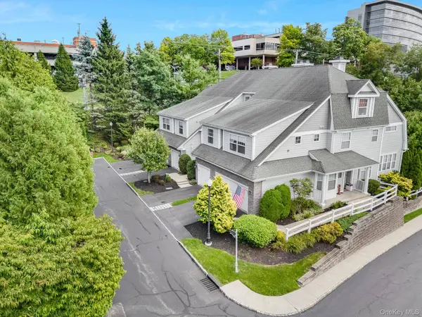504 Southview DR, Poughkeepsie, NY 12601
