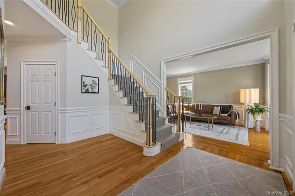 15 W Barrett Hill RD, Hopewell Junction, NY 12533