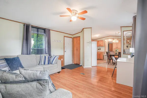 37 Feller RD, Poughkeepsie, NY 12603