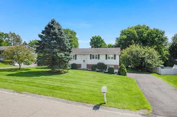 103 Edgehill DR, Wappingers Falls, NY 12590