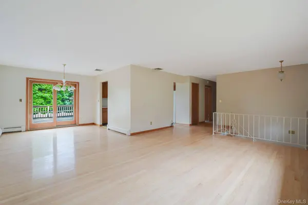 103 Edgehill DR, Wappingers Falls, NY 12590