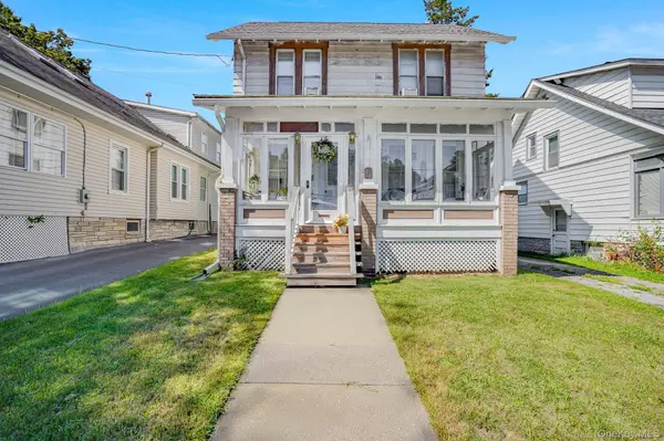 23 Lewis AVE