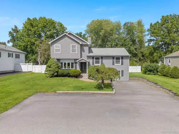 8 Hampton RD, Poughkeepsie, NY 12603