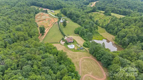 6500 Duck Creek RD, Lenoir, NC 28645