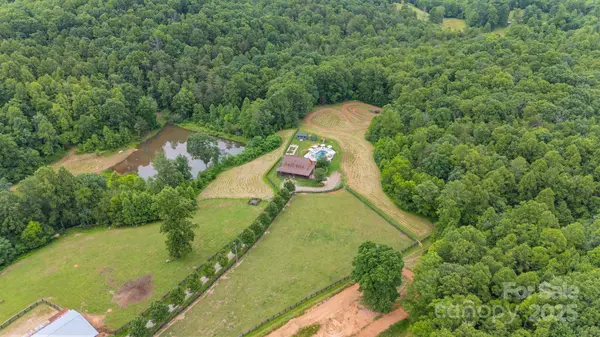 6500 Duck Creek RD, Lenoir, NC 28645