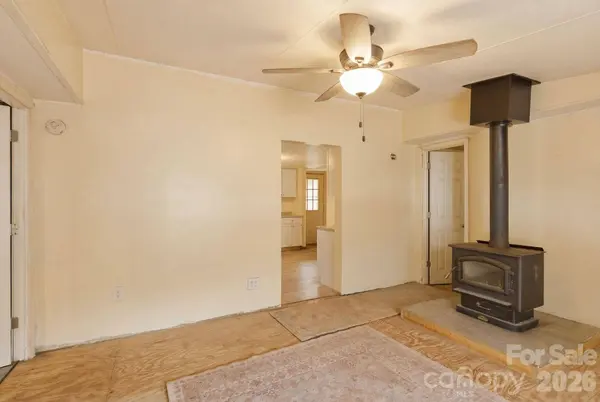 4312 Getaway LN, Maiden, NC 28650