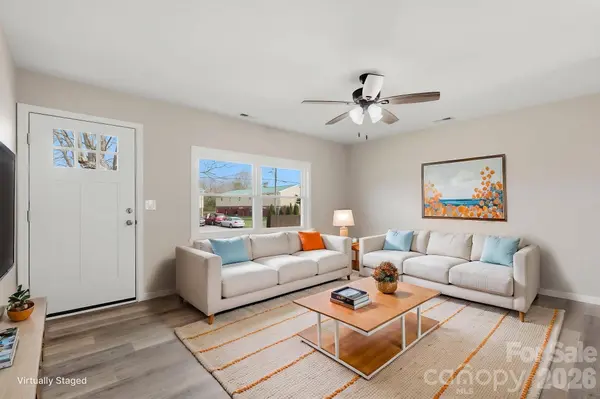 1409 Conway DR, Granite Falls, NC 28630