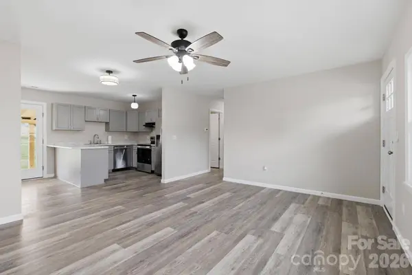 1409 Conway DR, Granite Falls, NC 28630